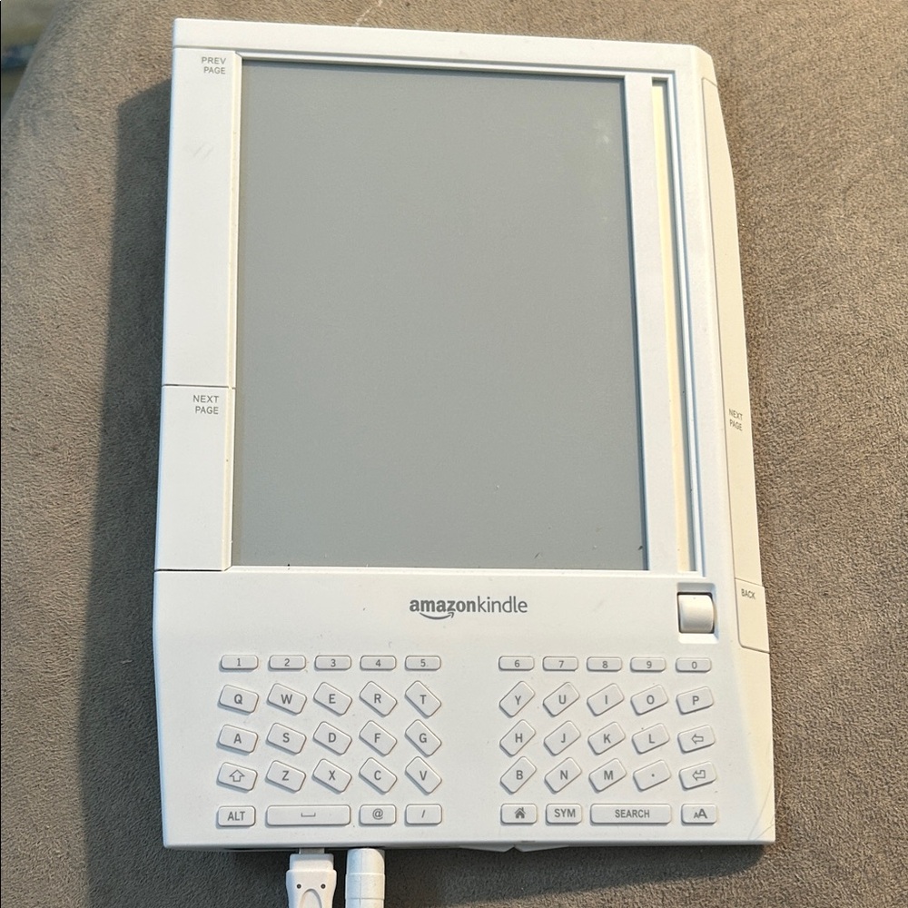 Amazon Kindle White E-Reader with QWERTY Keyboard